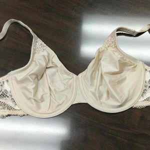 Beige wacoal bra 32ddd